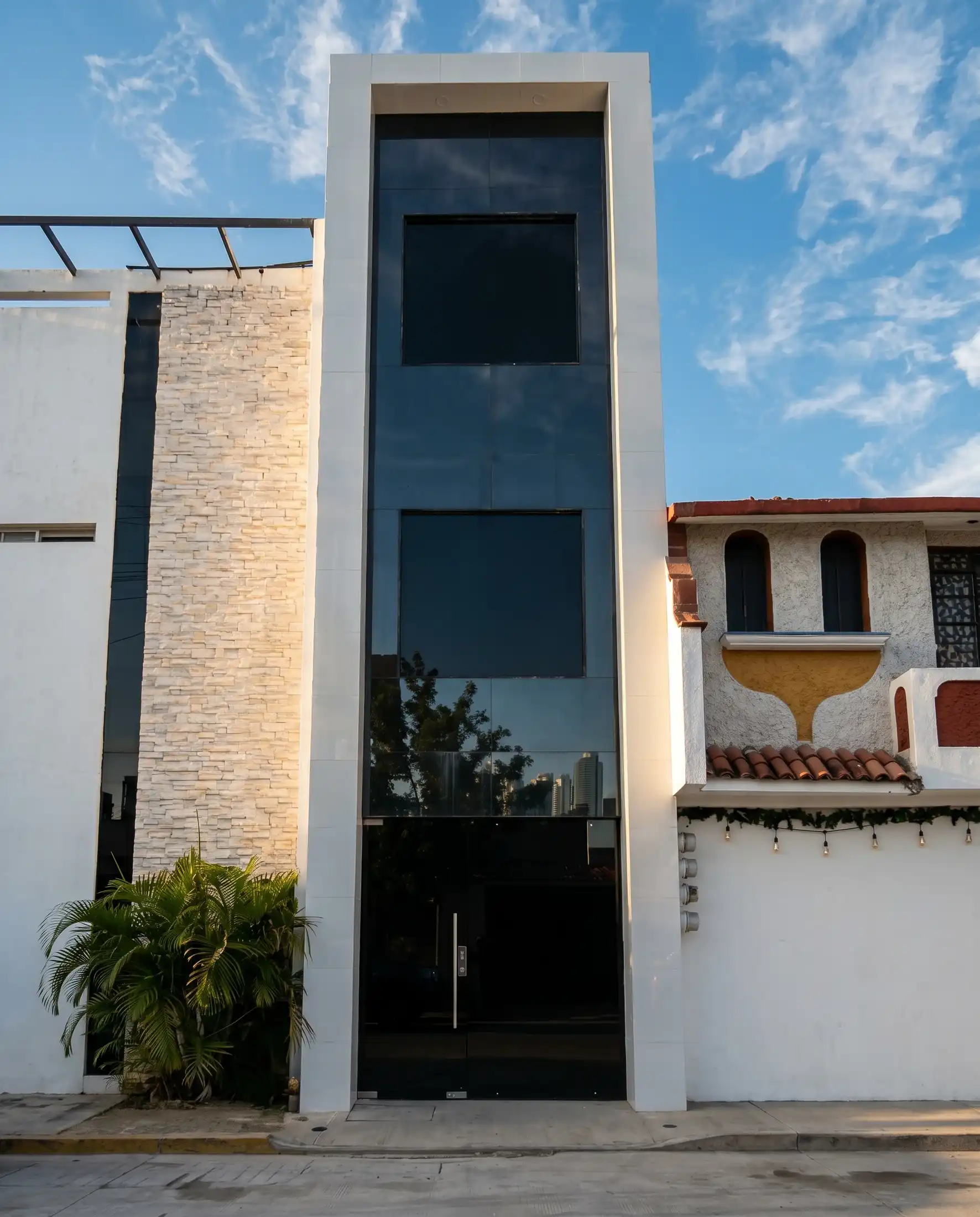 Fachada de Rayito de Fe y Esperanza en Framboyanes 102, Santa Lucía del Camino
